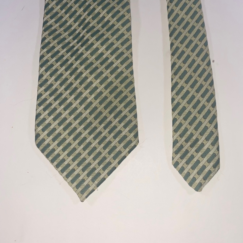 Prince Consort Golden Clasp Vintage Mens Tie Green‎ Cream Geometric Pattern USA